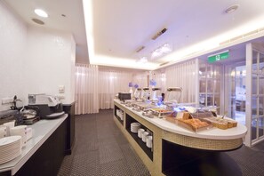 Tägliches inbegriffenes Frühstücksbuffet