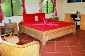 Deluxe Twin Room, Non Smoking, Poolside - Aqua-Landia Resort (Dauin)