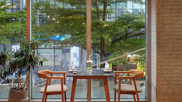 Breakfast, lunch and dinner served