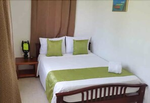 Standard Double Room, 1 Double Bed | In-room safe, free WiFi, bed sheets - Posada Enilda (Providencia)