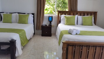 Caja de seguridad en la habitación, wifi gratis y ropa de cama