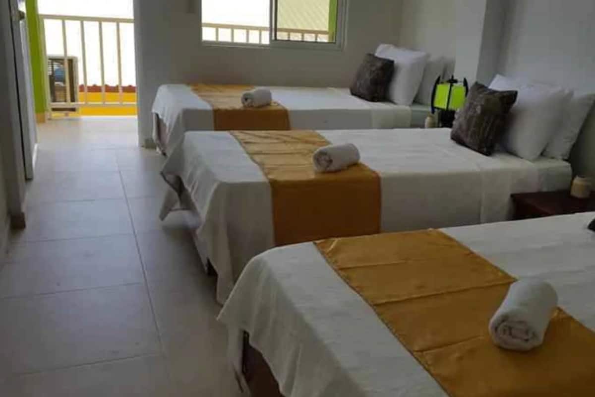 Caja de seguridad en la habitación, wifi gratis y ropa de cama 