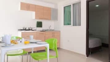 Apartment, 1 Bedroom | In-room dining