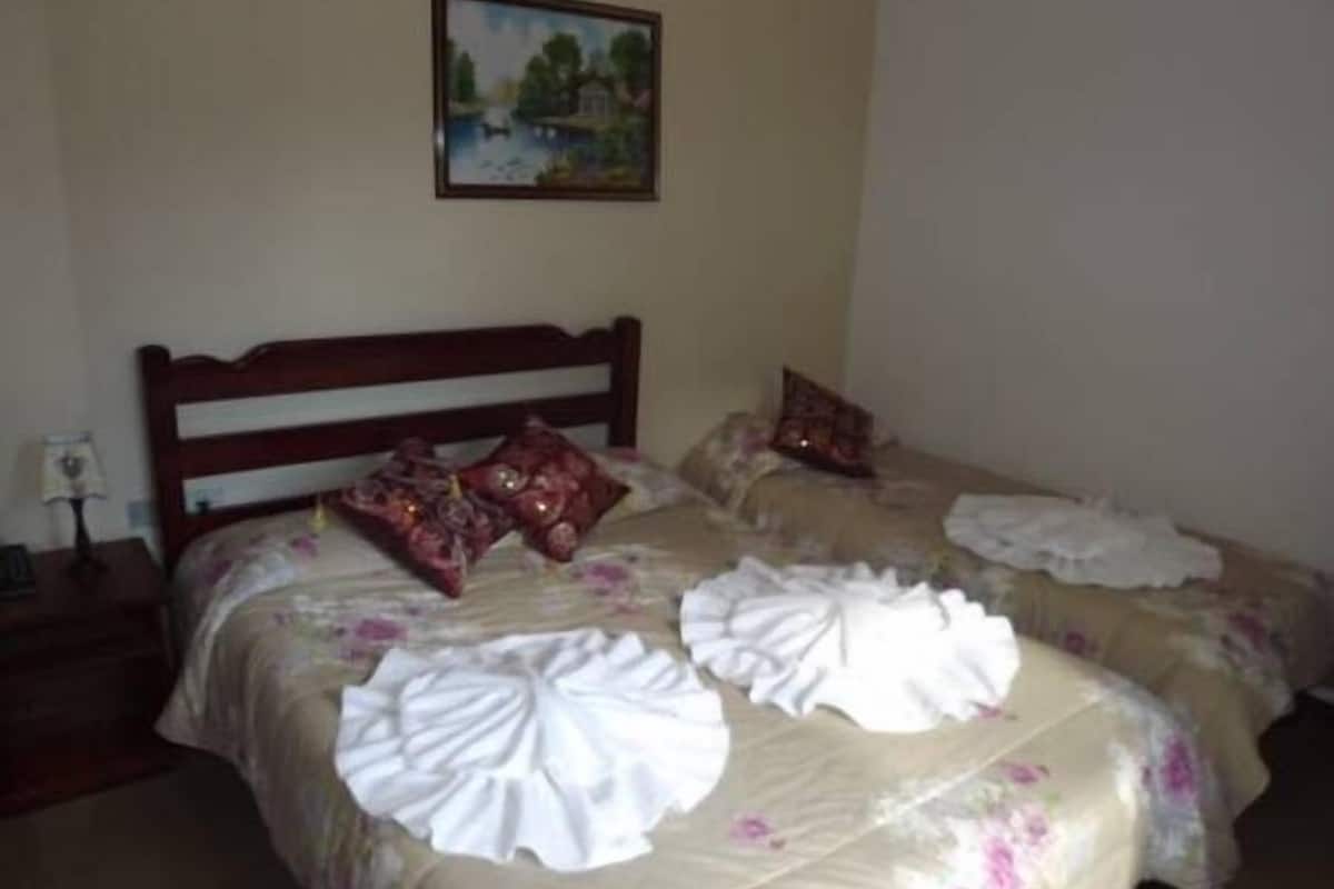 Minibar, escritorio, cortinas blackout y cunas gratuitas