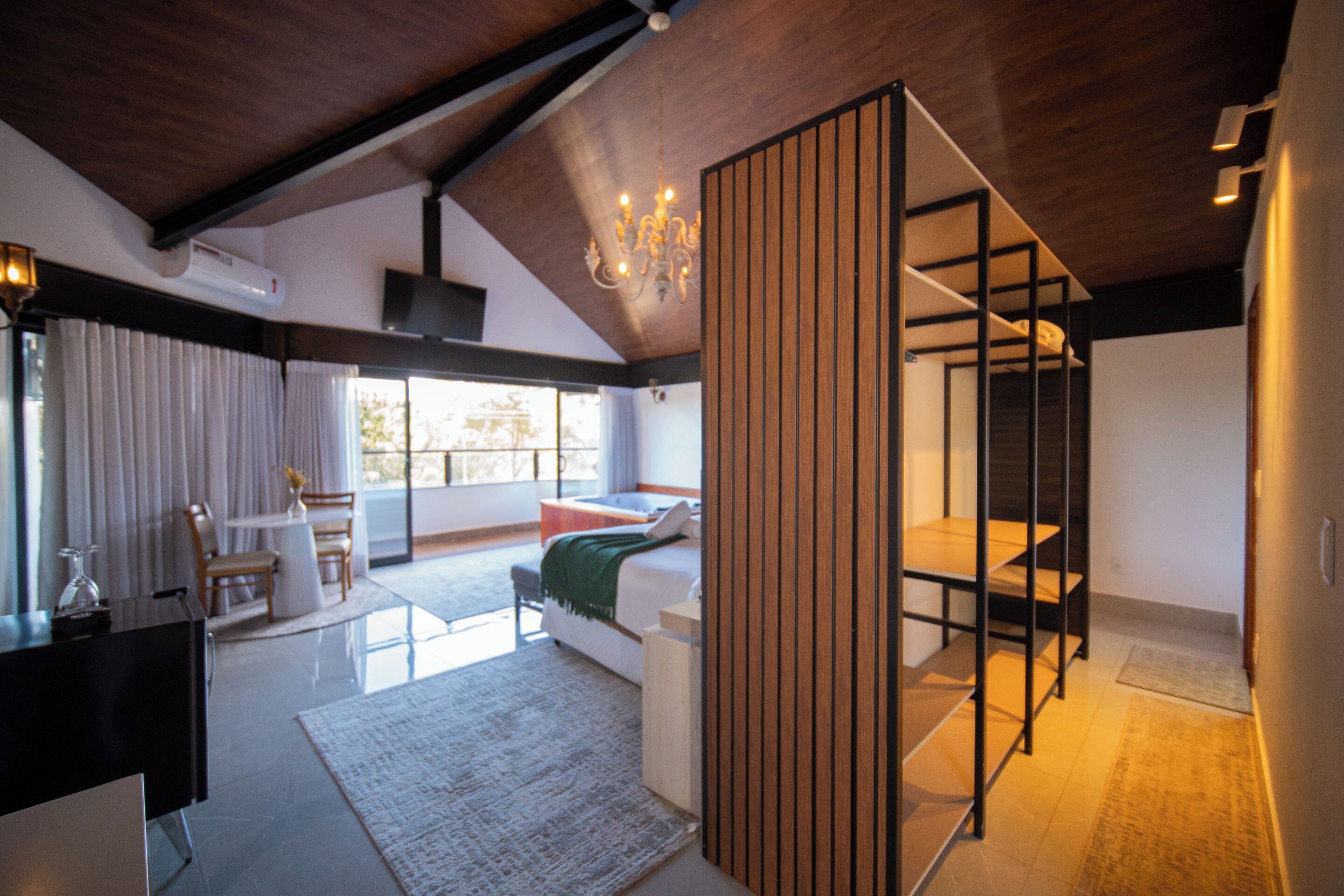 Luxe kamer | Een minibar, individueel gedecoreerd, individueel gemeubileerd