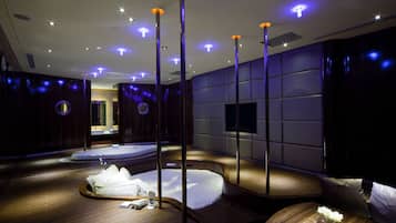 1 phòng ngủ, bộ đồ giường cao cấp, minibar, trang trí khác biệt