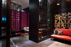 Lobby sitting area - Wego Boutique Hotel - Dazhi (Taipei)