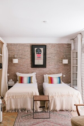 Standardzimmer, Terrasse (White) | 1 Schlafzimmer, Bettwäsche aus ägyptischer Baumwolle