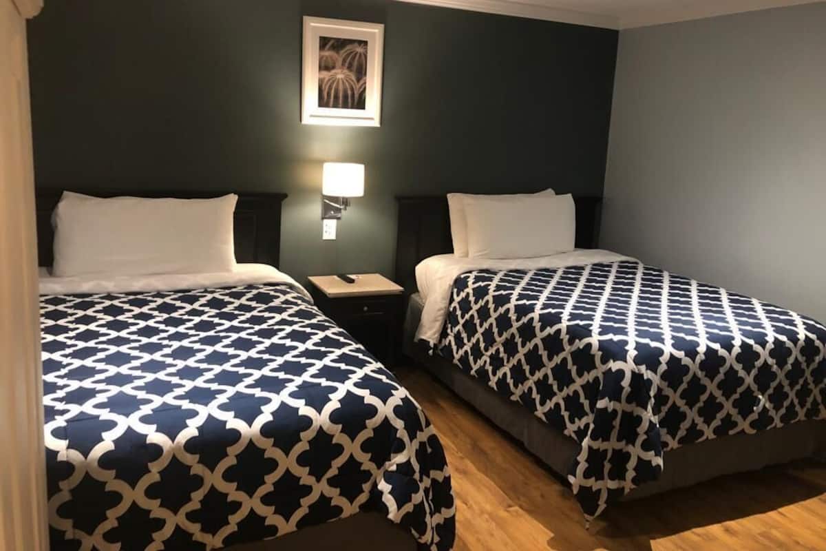 1 bedroom, individually decorated, individually furnished