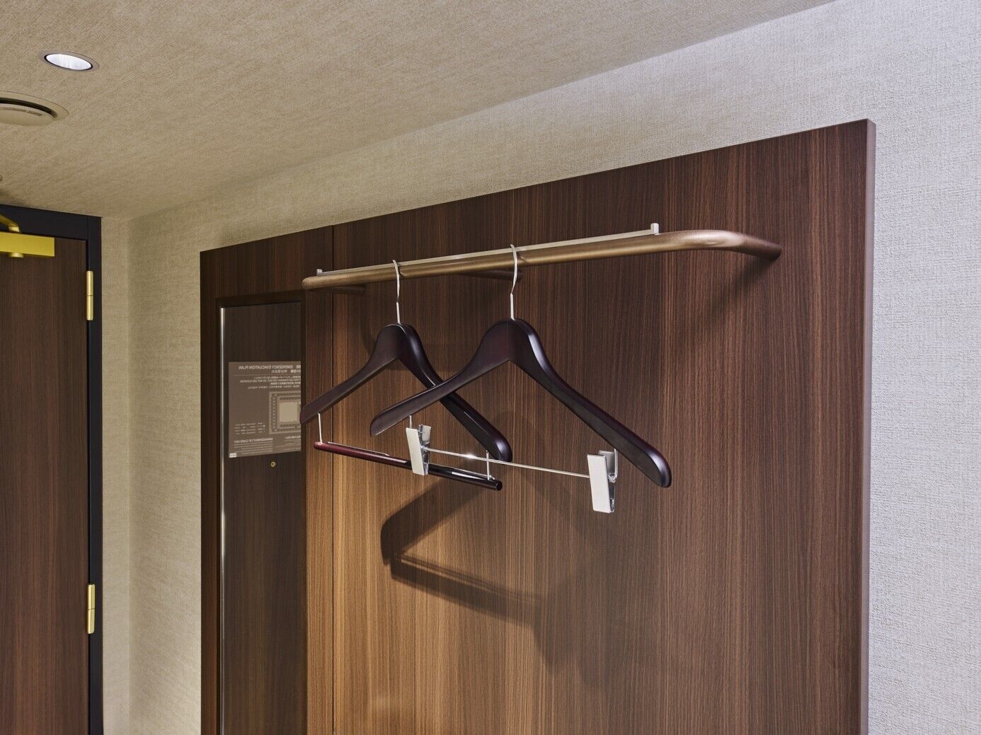 free wifi, bed sheets, wheelchair access