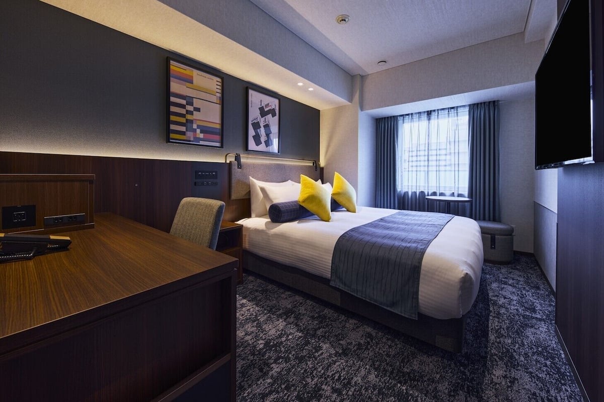 Free WiFi, bed sheets, wheelchair access