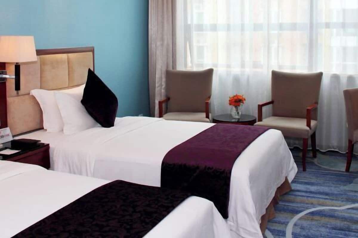In-room safe, desk, soundproofing, free WiFi