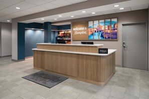 Reception - Hampton Inn & Suites Rochester/Henrietta (Rochester)