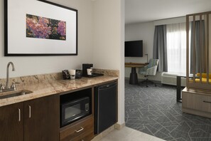 Minibar - Hampton Inn & Suites Rochester/Henrietta (Rochester)