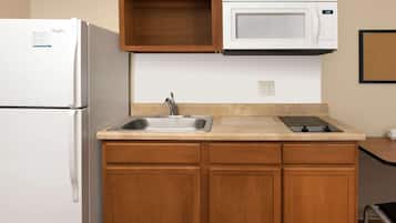Fridge, microwave, stovetop