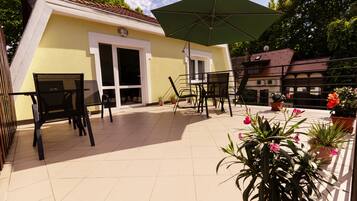 Apartment, 2 Bedrooms | Terrace/patio