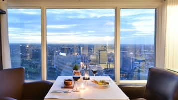 Alfresco dining