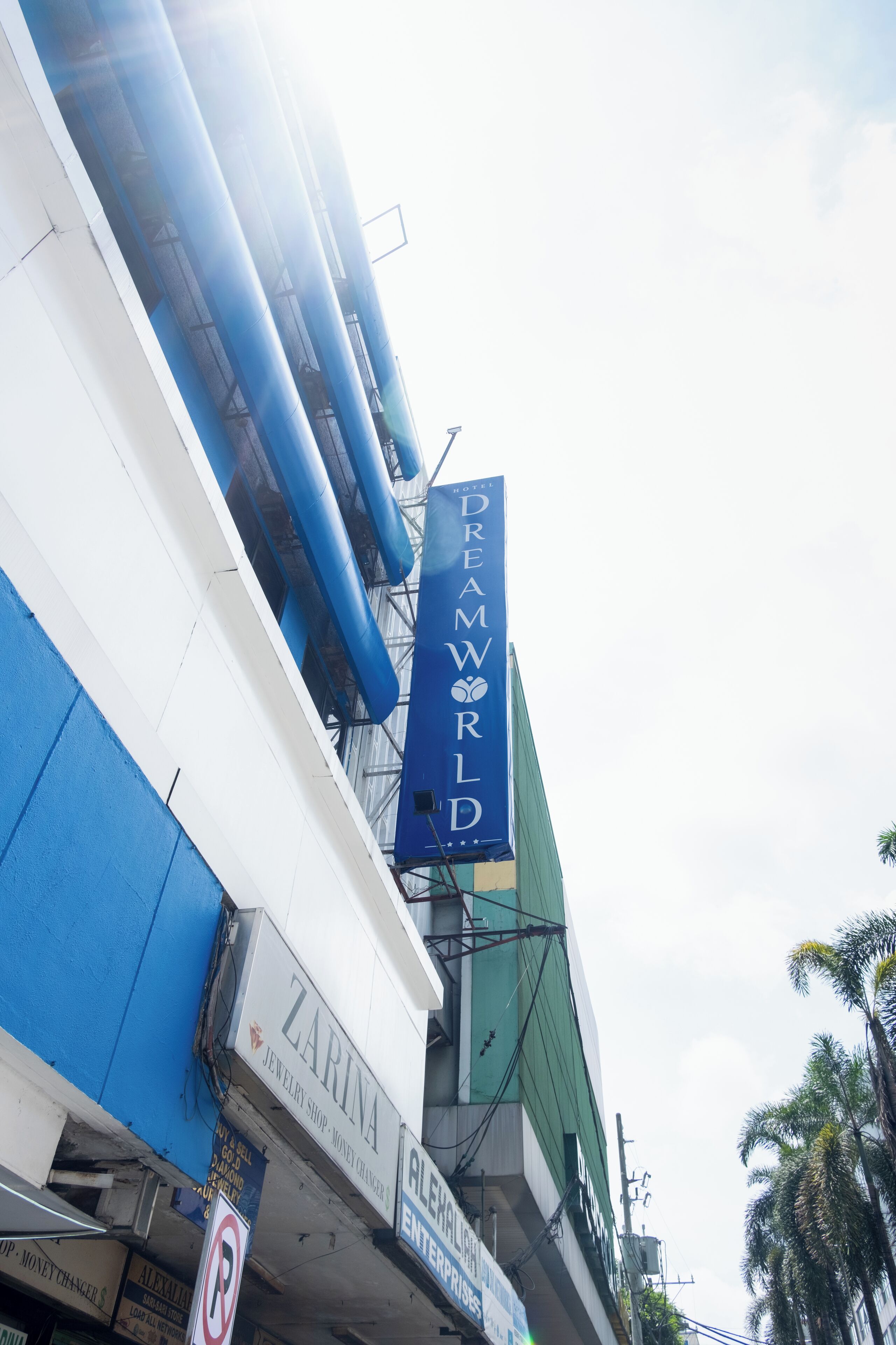 Photo - Hotel Dreamworld Araneta Cubao