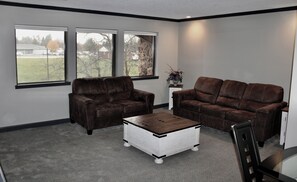 Suíte estúdio família | Roupas de cama premium, camas com colchões pillow-top, cortinas blackout