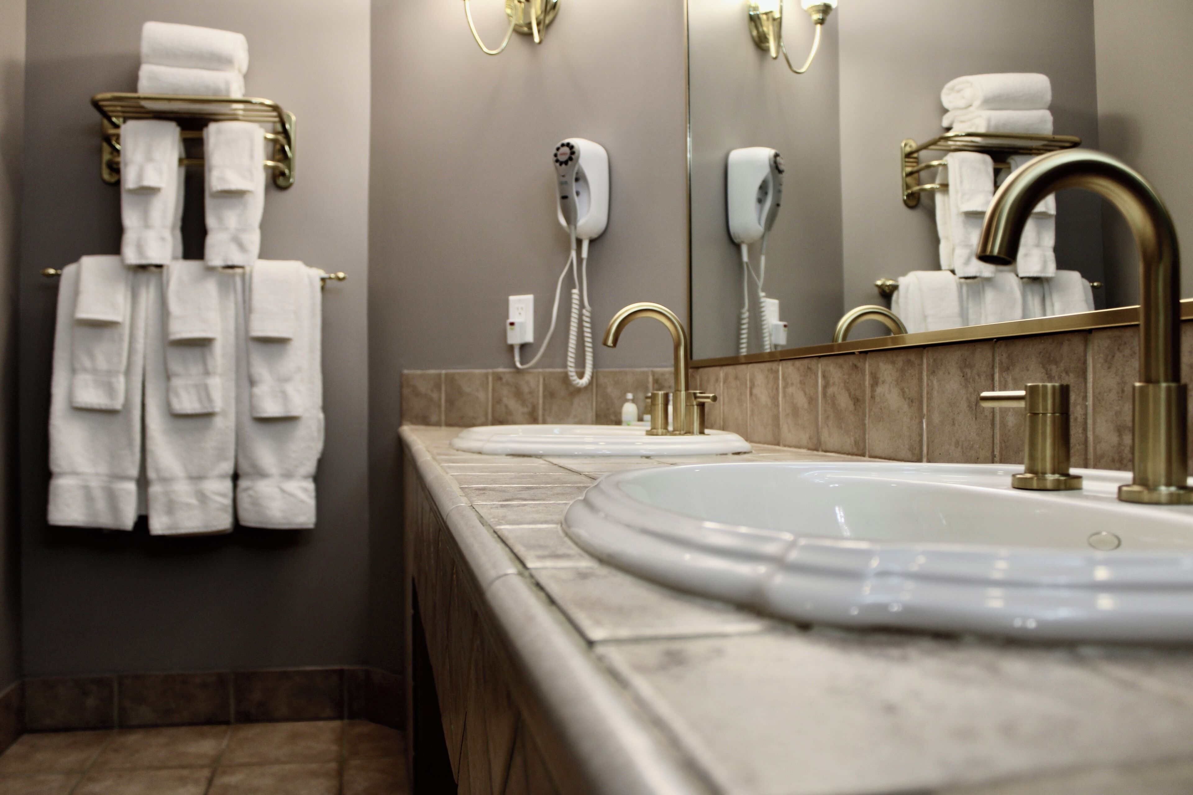 family studio suite | bathroom | free toiletries, hair dryer, towels, soap