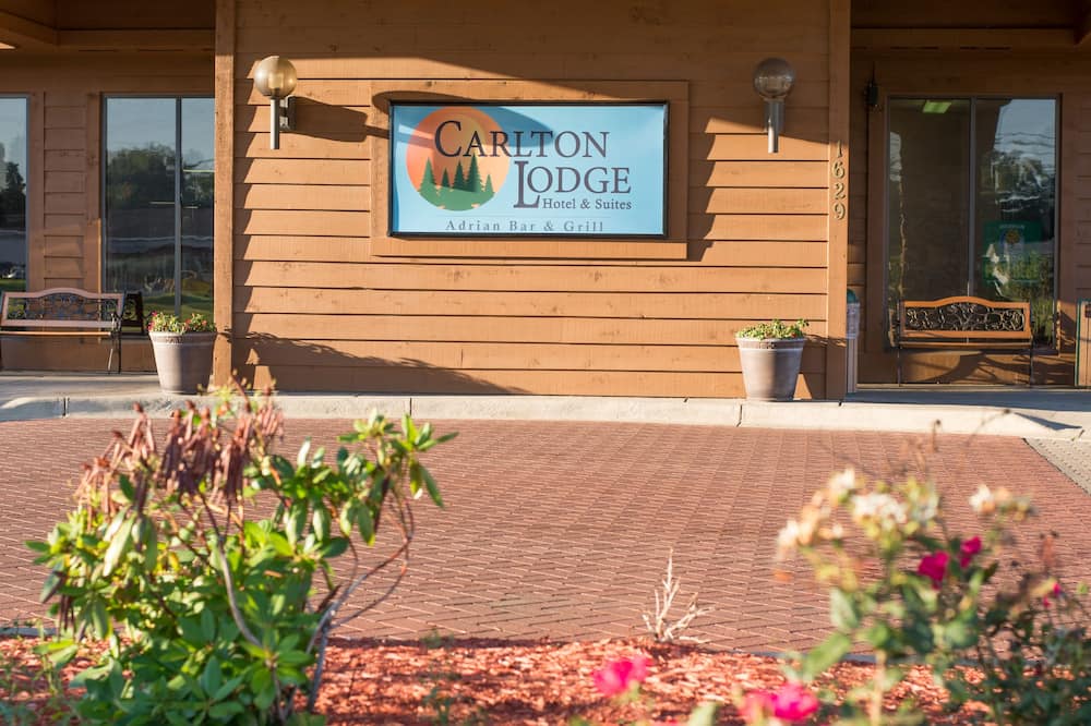 luxury hotels in Jackson, Michigan