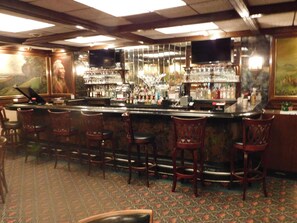 Bar (on property) - West Gate Inn Nyack (Nyack)