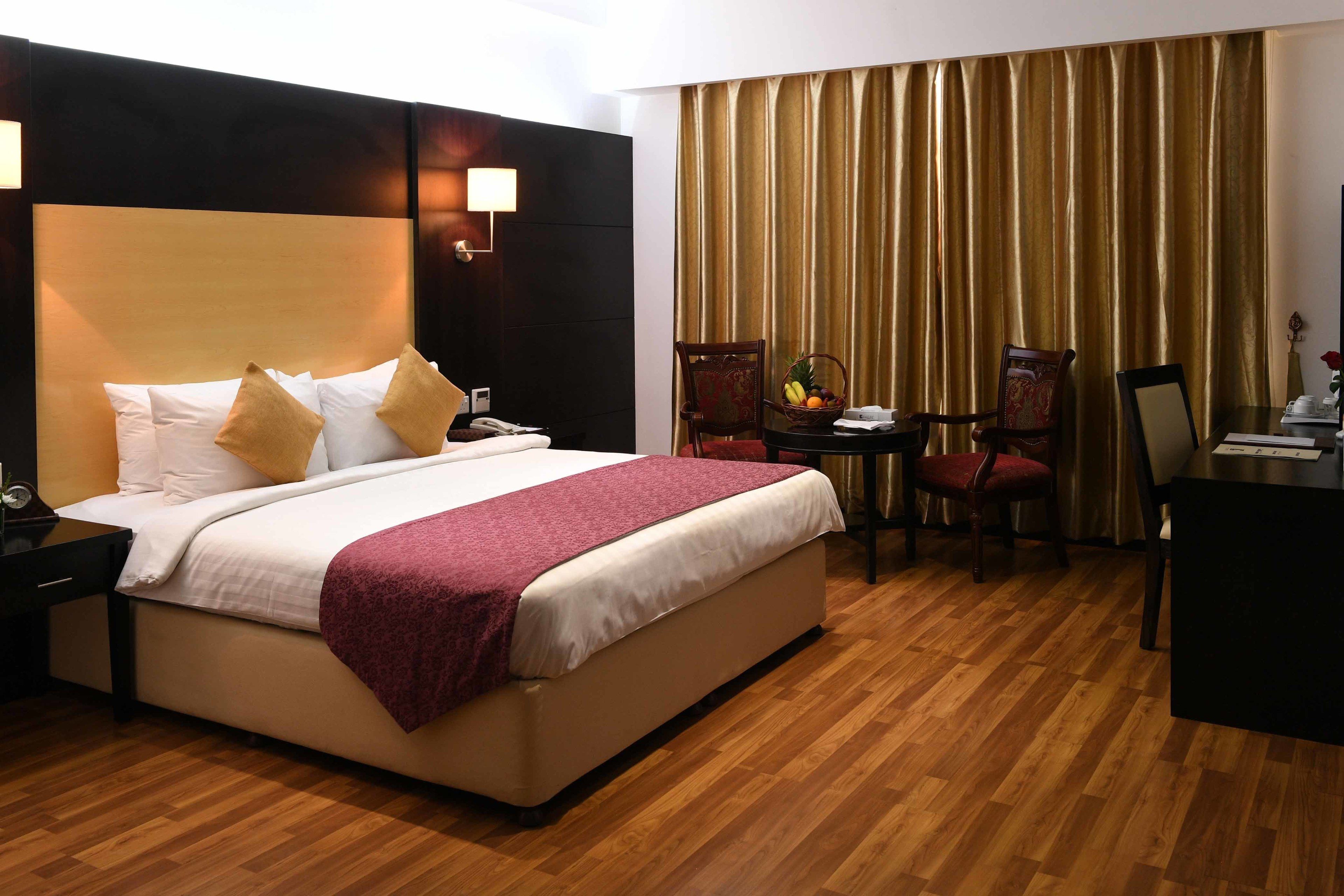 Superior Room, 1 King Bed