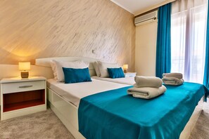Standard Double or Twin Room, Balcony, Sea View | Minibar, in-room safe, desk, cribs/infant beds - Hotel Magnolija (Becici)