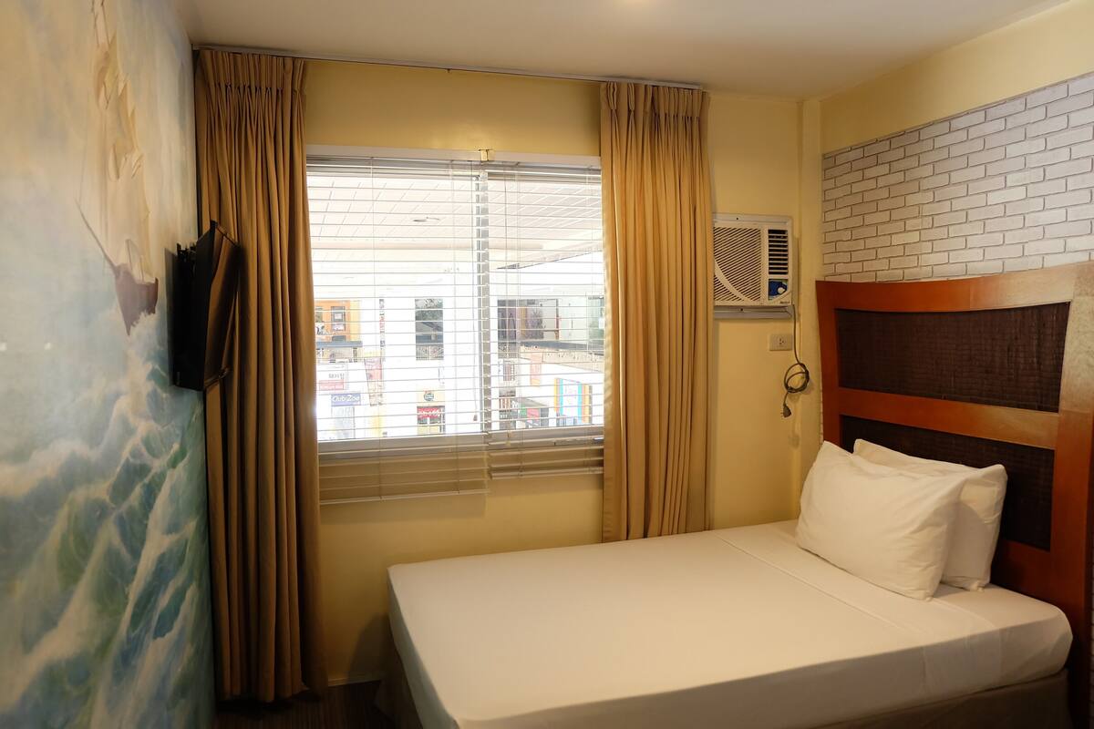Kamar Double atau Twin Standar | Setrika/meja setrika