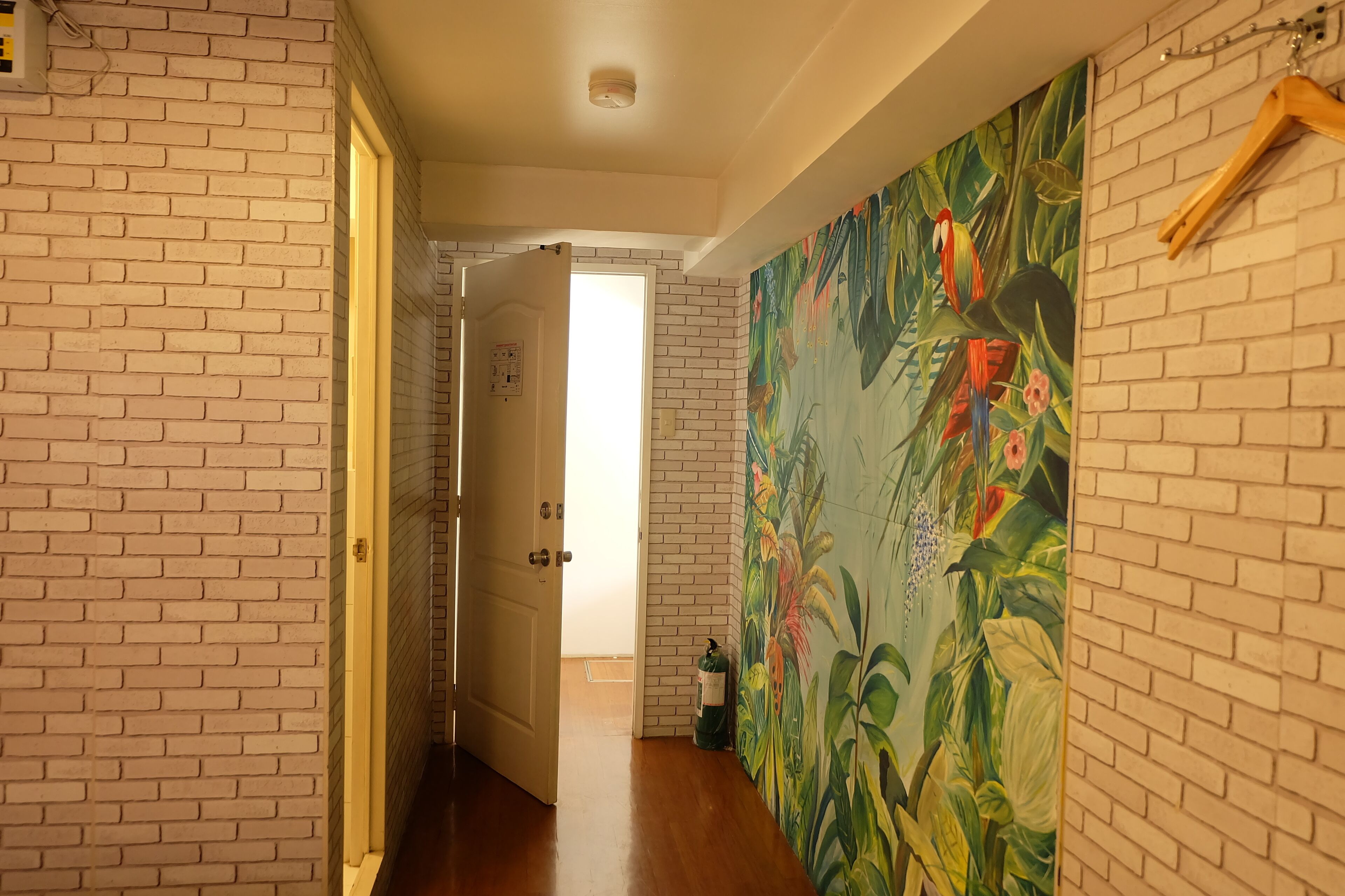 Standaard kamer, 1 twee- of 2 eenpersoonsbedden | Een strijkplank/strijkijzer