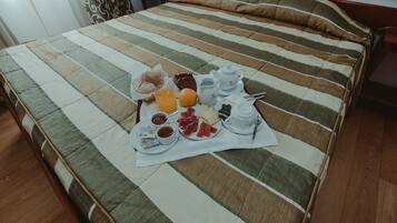 Suite Familiale, non-fumeurs | Wi-Fi gratuit, draps fournis, accÚs pour personnes à mobilité réduite