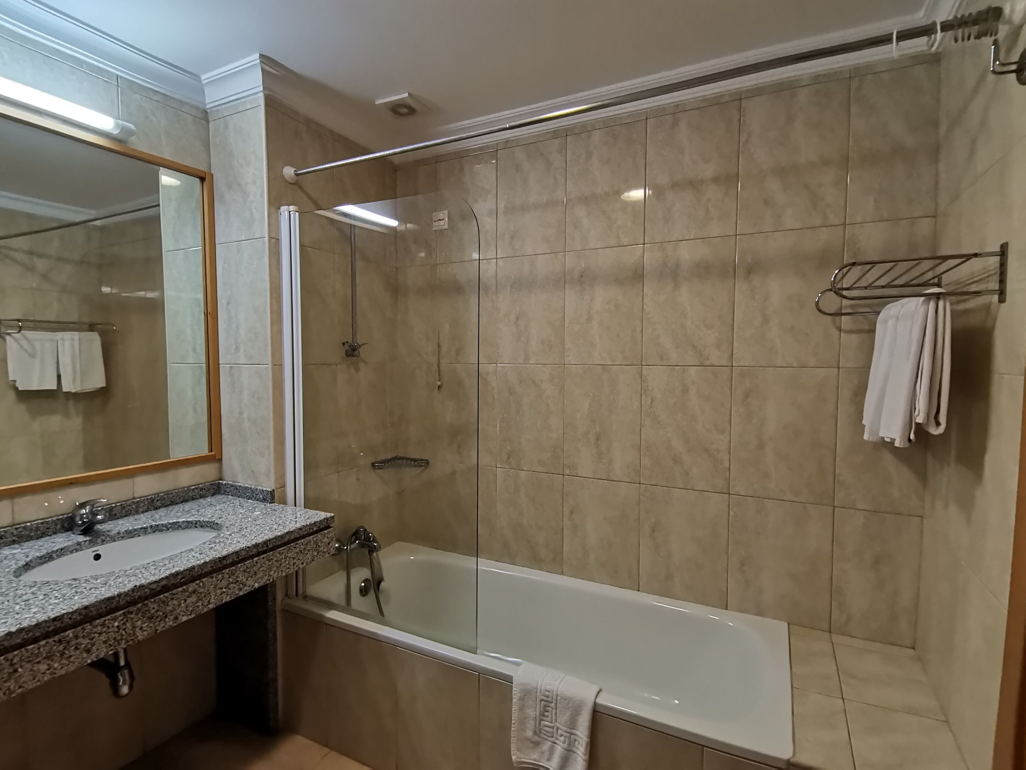 double room | bathroom | free toiletries, hair dryer, bidet, towels