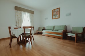 TV - Hotel Quinta dos Cedros (Celorico da Beira)