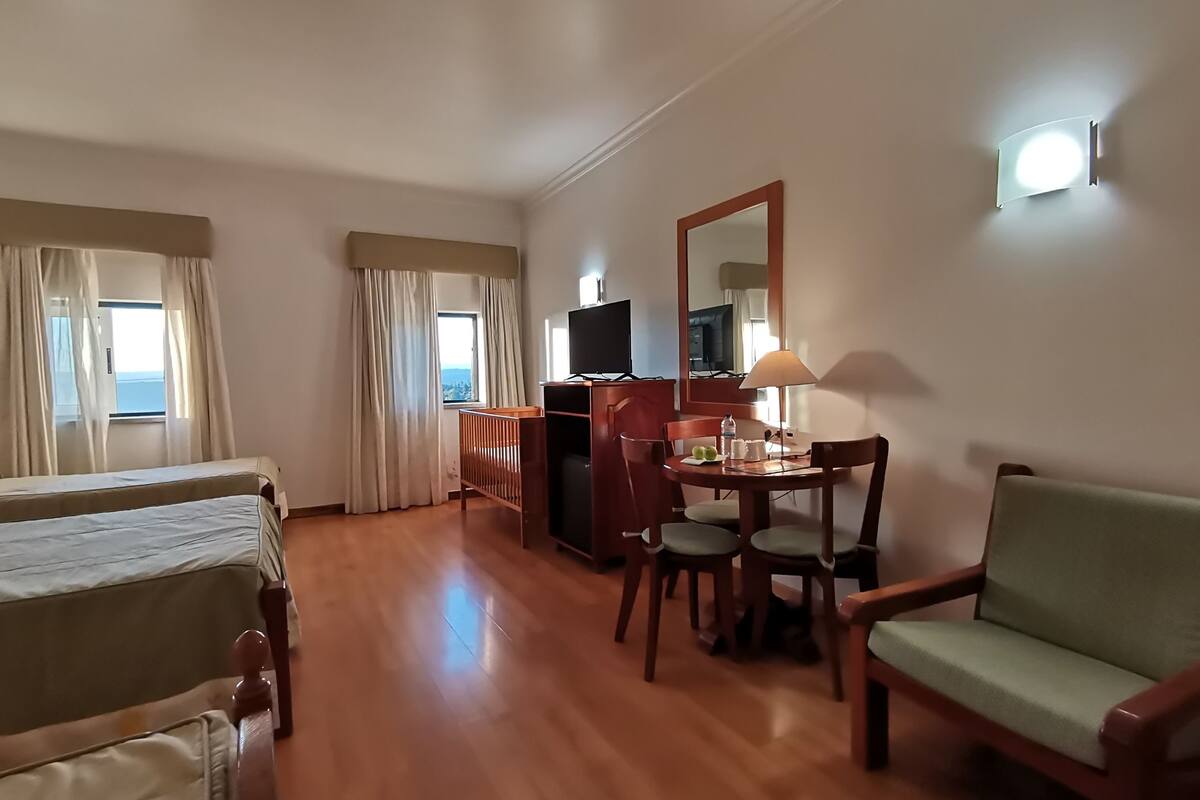 triple room | in-room safe, desk, soundproofing, rollaway beds