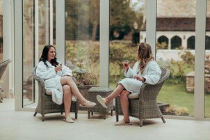 Sauna, body treatments, body scrubs, facials, 2 treatment rooms