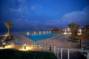 Exterior - Oceanic Khorfakkan Resort And Spa (Khor Fakkan)