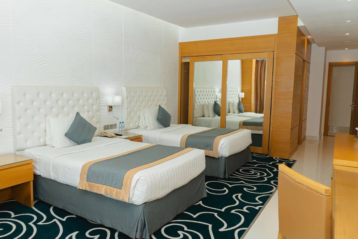 1 Schlafzimmer, Minibar, Zimmersafe, Schreibtisch
