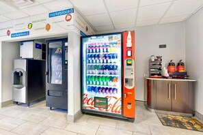 Vending machine - Motel 6 Marble Falls, TX (Marble Falls)