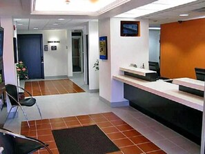 Lobby - Motel 6 Marble Falls, TX (Marble Falls)