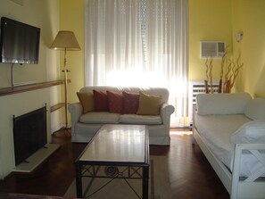 Living area - Edificio Charcas Apart Hotel (Buenos Aires)