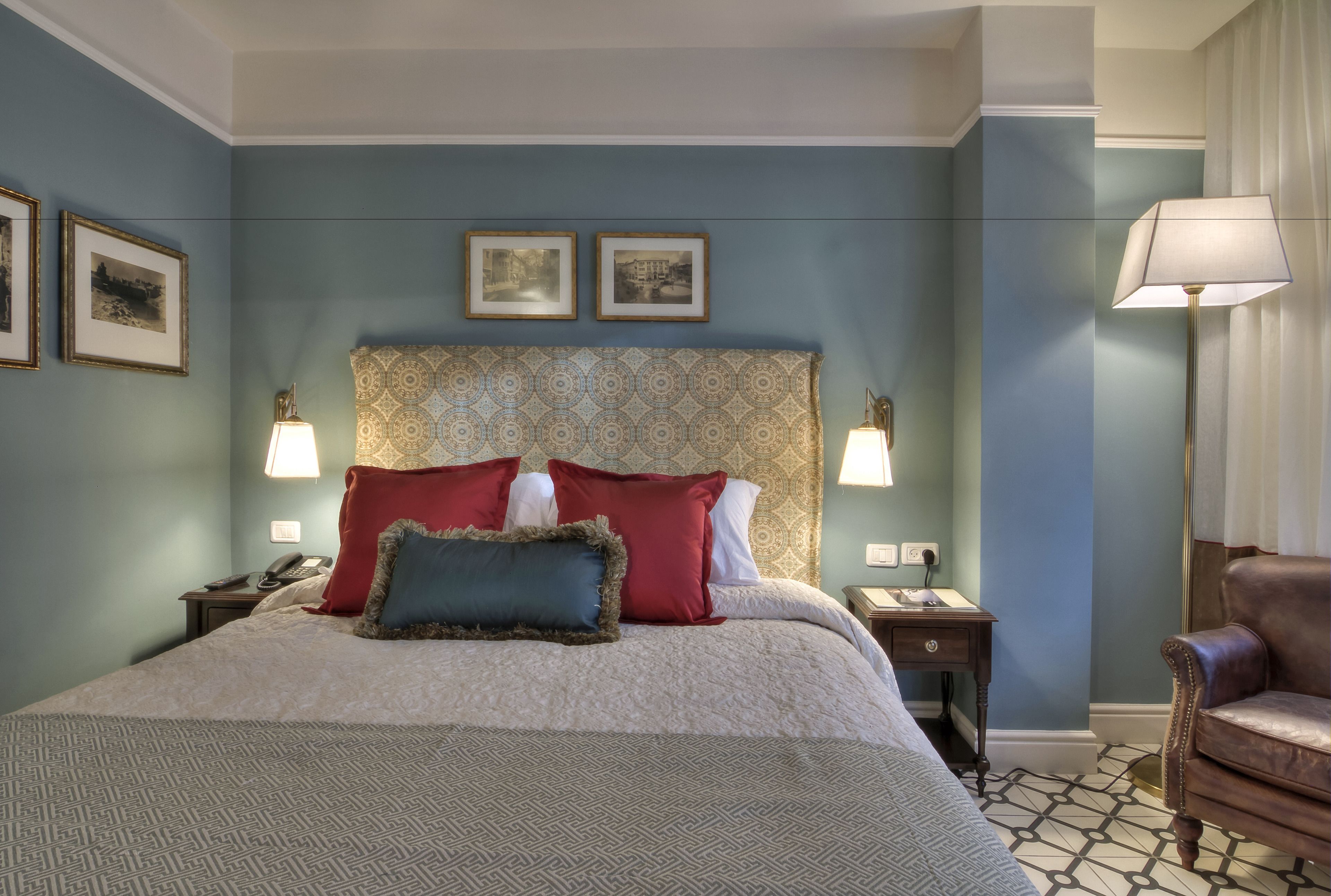 in-room safe, desk, blackout curtains, free wifi