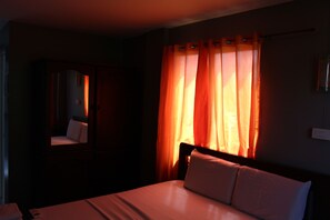 Chambre Deluxe | Coffres-forts dans les chambres, Wi-Fi gratuit