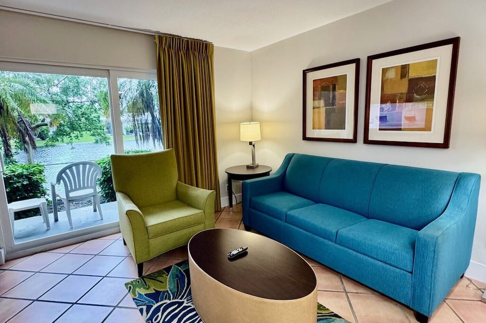 Surfsider Resort