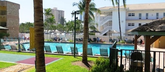 Surfsider Resort