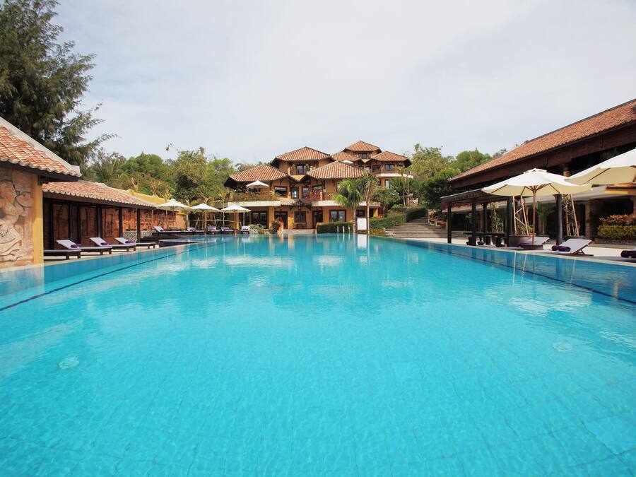 Outdoor pool, pool umbrellas, pool loungers