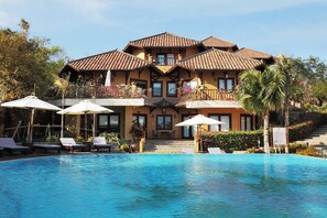 Outdoor pool, pool umbrellas, pool loungers