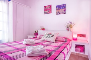 xxxStandard Room, Sea View | Ropa de cama de alta calidad y caja de seguridad en la habitación 