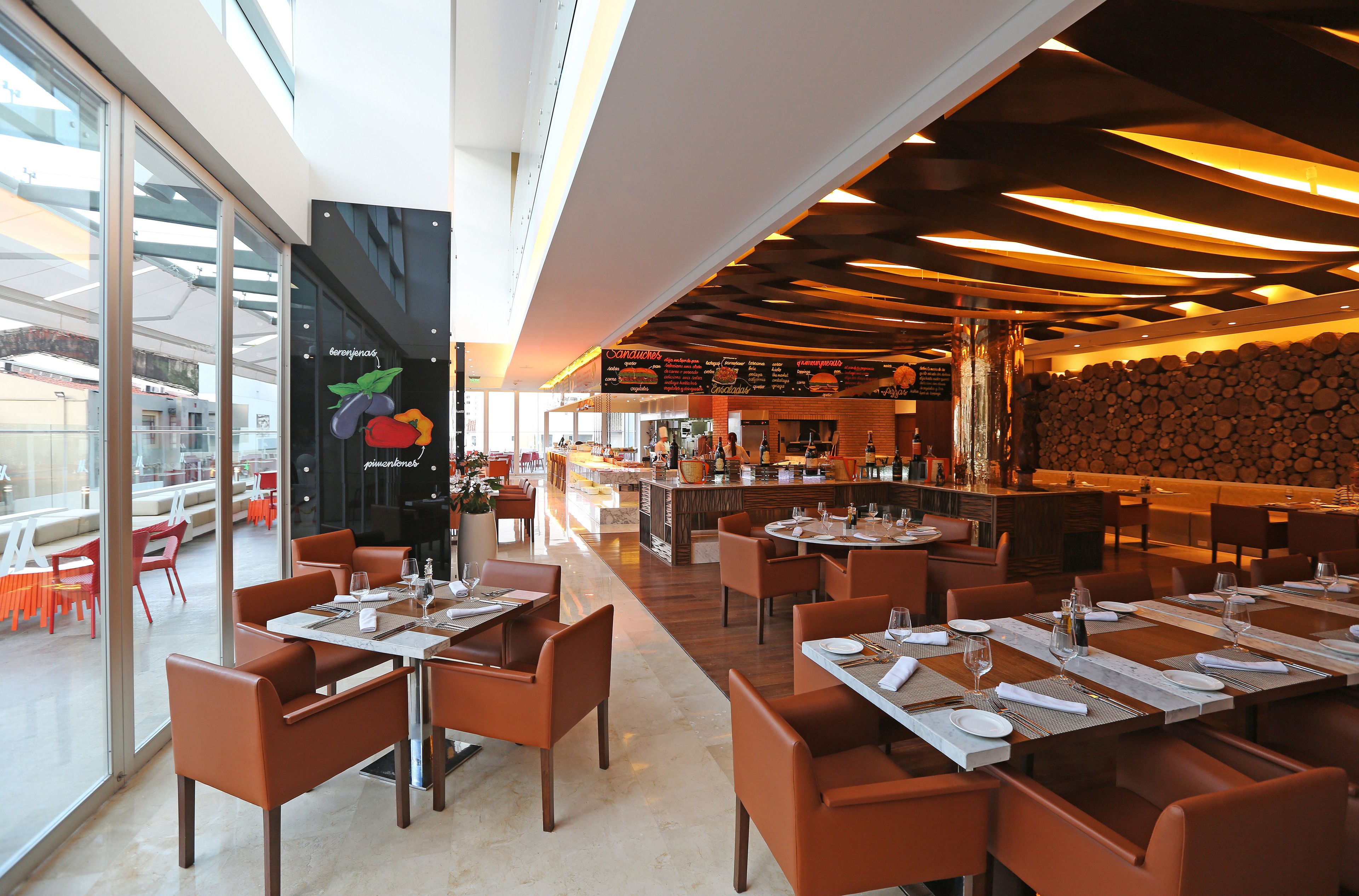 3 restaurants; breakfast, lunch, dinner, and brunch served