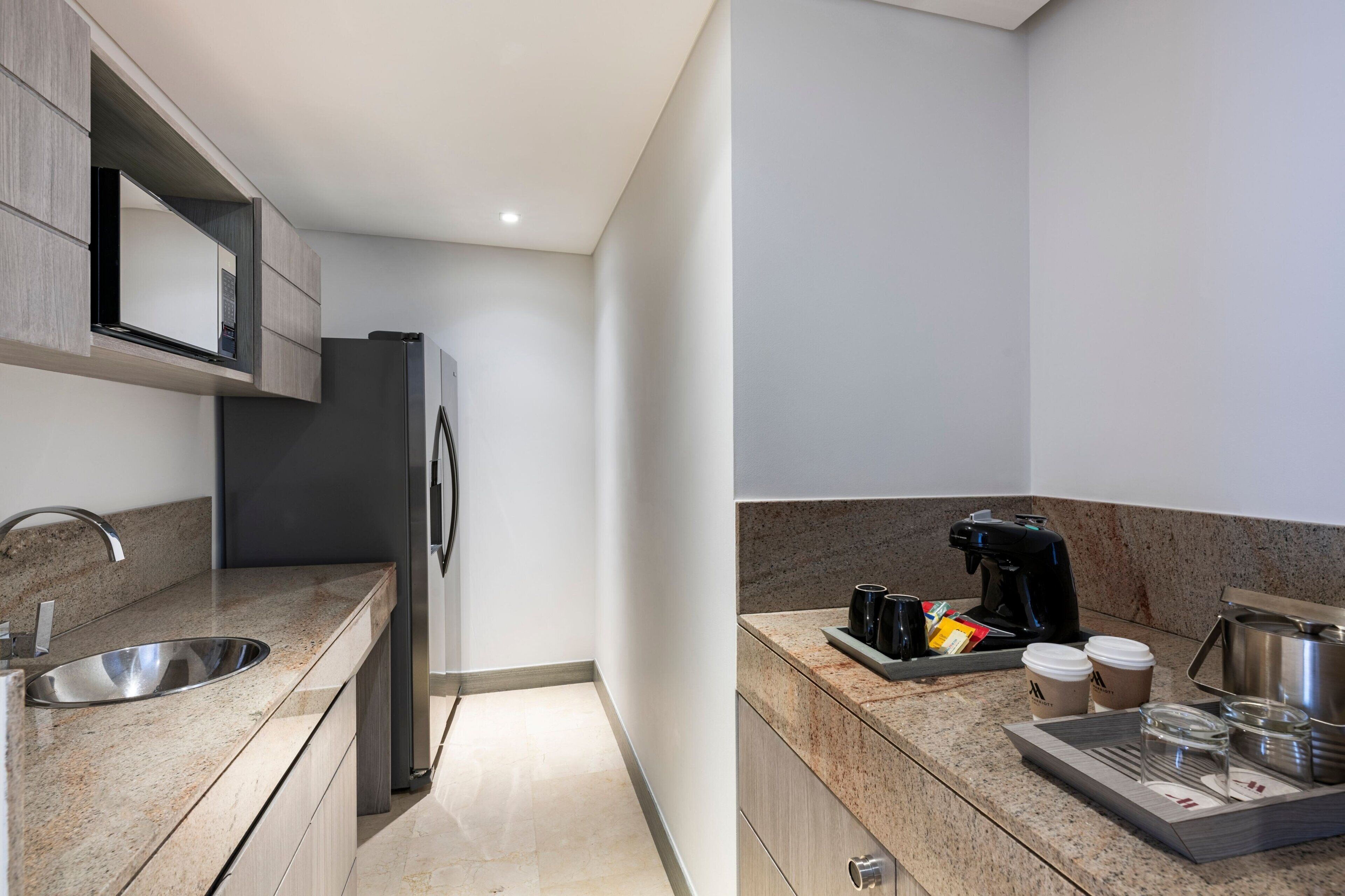 1 bedroom, egyptian cotton sheets, premium bedding, down duvets