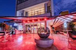 3 restaurants; breakfast, lunch, dinner and brunch served  - Cali Marriott Hotel (Cali)